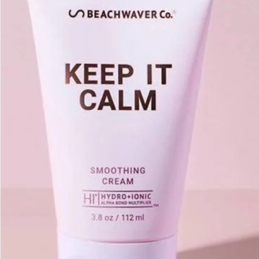 The Beachwaver Co. Keep It Calm Smoothing Cream - Pink